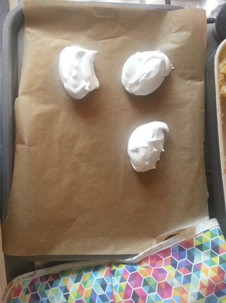 Vegan meringue: ready to bake